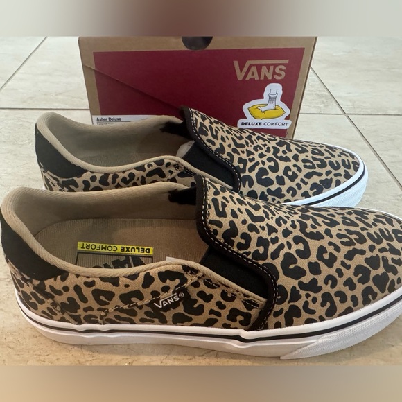 Vans Asher Deluxe Slip-On Sneaker-Light Brown/Black Leopard Print - Picture 7 of 7